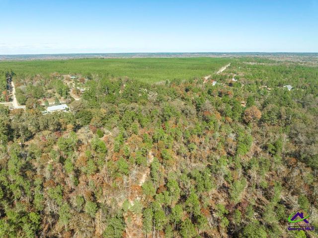 2574 Lower Hartley Bridge, Byron, GA 31008