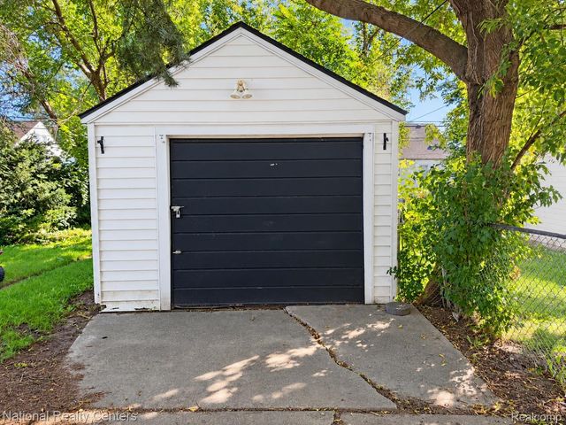 21466 Blackmar Avenue, Warren, MI 48091