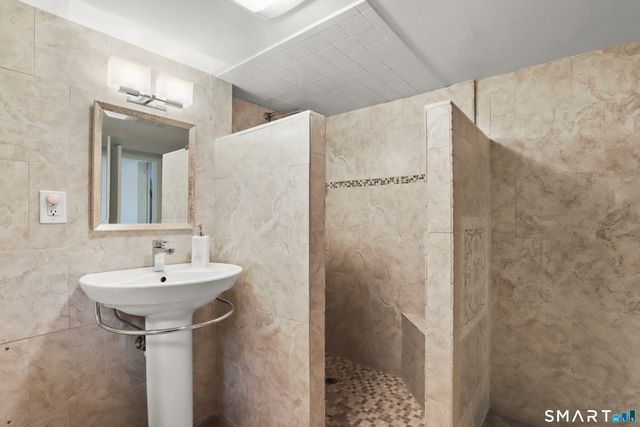 11 Rex Street, Greenwich, CT 06831