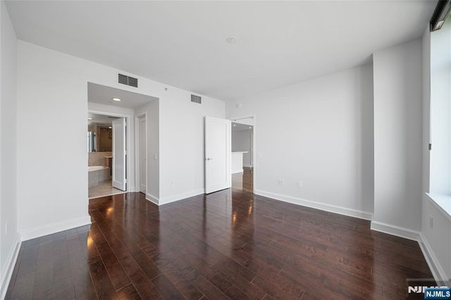 8100 River Road 915, North Bergen, NJ 07047