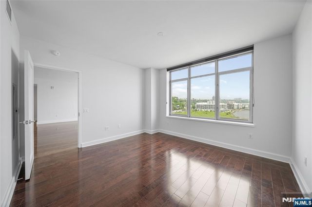 8100 River Road 915, North Bergen, NJ 07047
