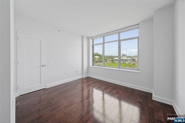 8100 River Road 915, North Bergen, NJ 07047