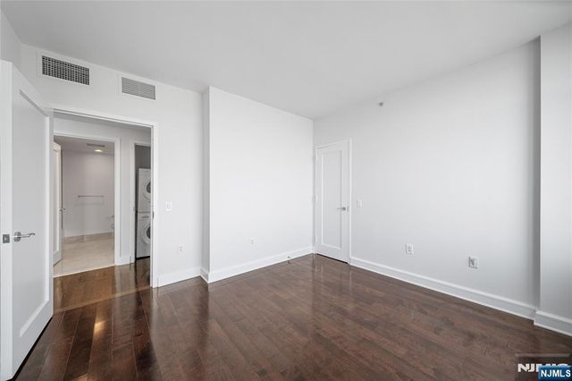 8100 River Road 915, North Bergen, NJ 07047