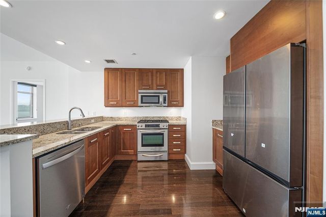 8100 River Road 915, North Bergen, NJ 07047