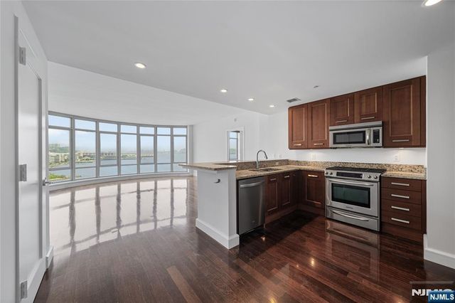 8100 River Road 915, North Bergen, NJ 07047