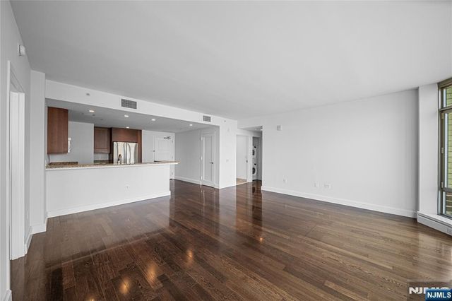 8100 River Road 915, North Bergen, NJ 07047
