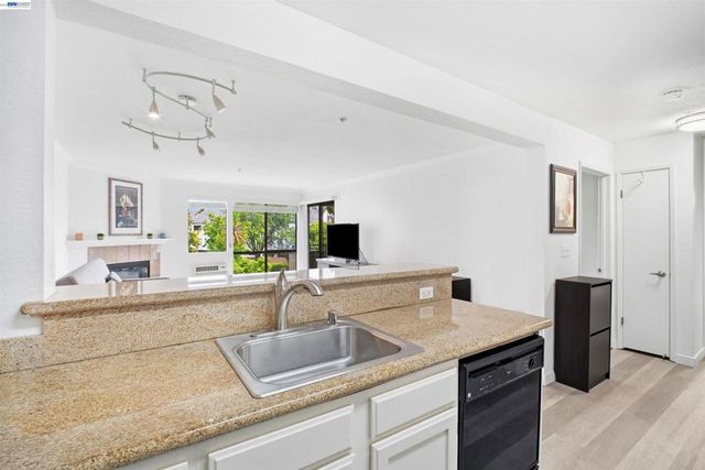 39078 Guardino Dr 208, Fremont, CA 94538