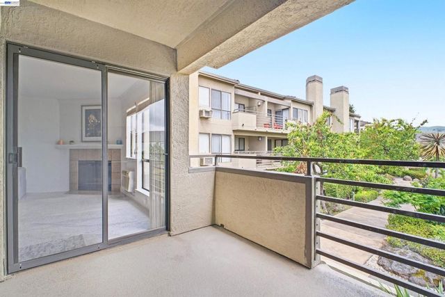 39078 Guardino Dr 208, Fremont, CA 94538