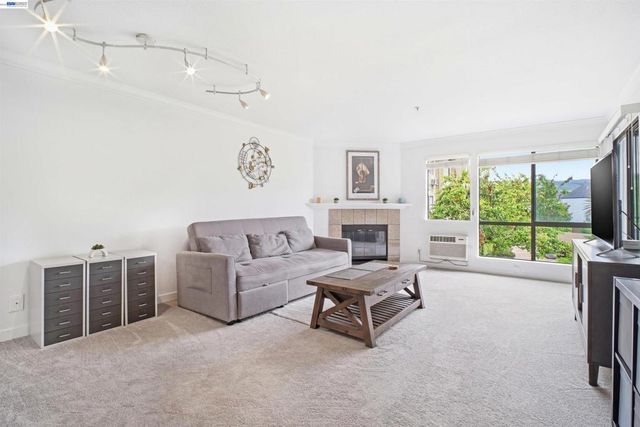 39078 Guardino Dr 208, Fremont, CA 94538