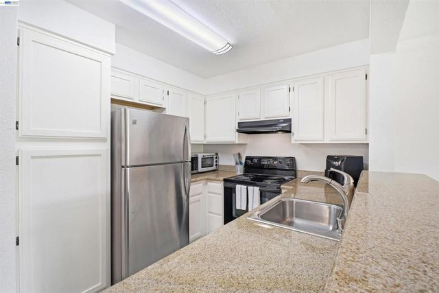 39078 Guardino Dr 208, Fremont, CA 94538