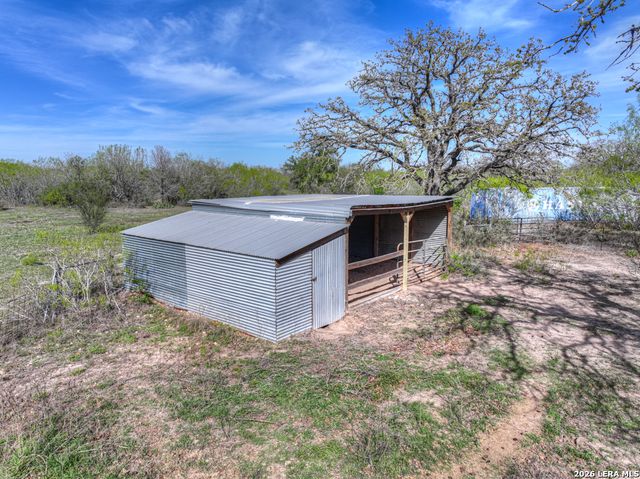 353 Jackson, Kingsbury, TX 78638
