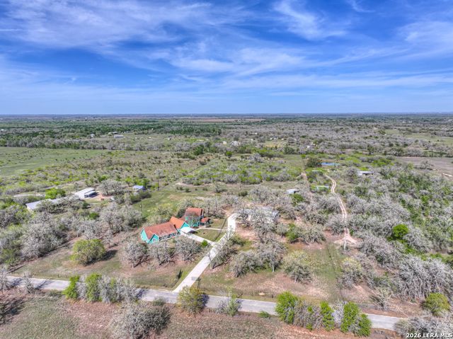 353 Jackson, Kingsbury, TX 78638