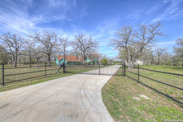 353 Jackson, Kingsbury, TX 78638