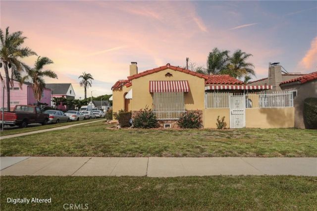 1961 W 84th, Los Angeles, CA 90047