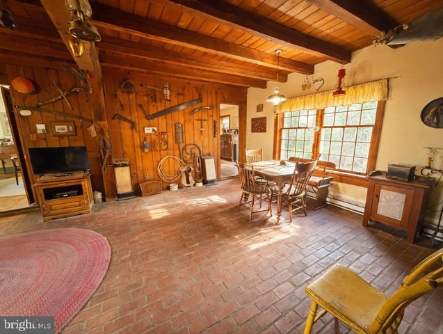 1258 JAINE LN, Chester Springs, PA 19425
