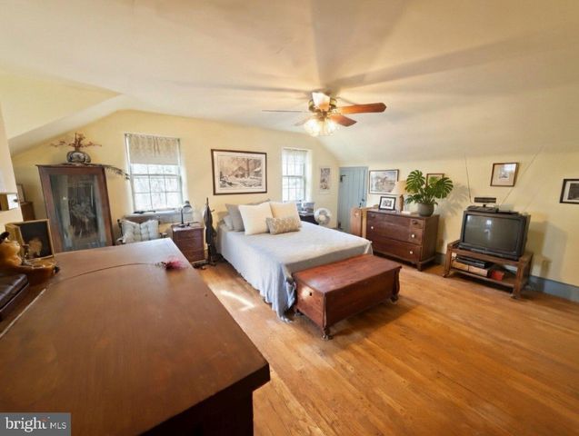 1258 JAINE LN, Chester Springs, PA 19425