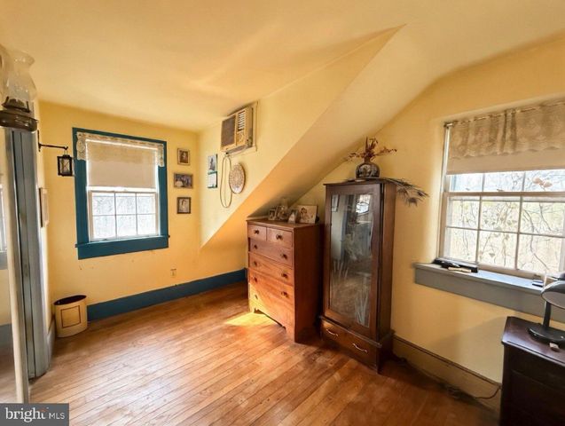 1258 JAINE LN, Chester Springs, PA 19425