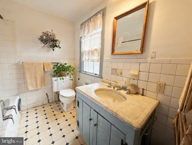 1258 JAINE LN, Chester Springs, PA 19425