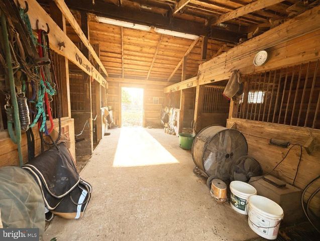 1258 JAINE LN, Chester Springs, PA 19425