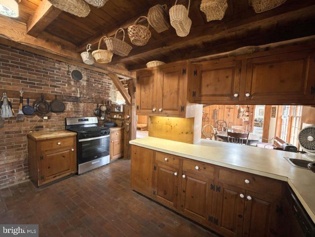 1258 JAINE LN, Chester Springs, PA 19425
