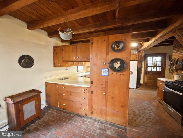 1258 JAINE LN, Chester Springs, PA 19425