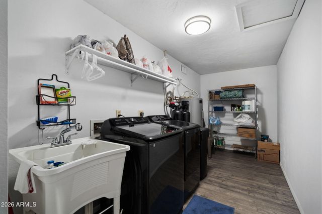 2267 LEISURE WORLD --, Mesa, AZ 85206