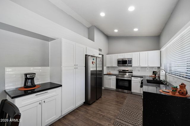 2267 LEISURE WORLD --, Mesa, AZ 85206