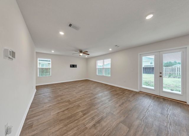 925 Merganser Way, Crestview, FL 32539