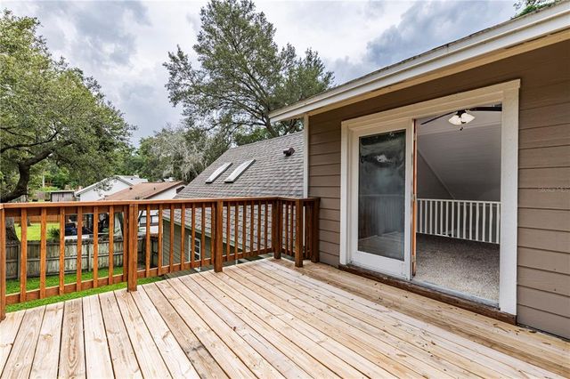 411 S COBBLE COURT, Mount Dora, FL 32757