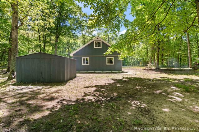 4457 S Croton Hardy Drive, Newaygo, MI 49337