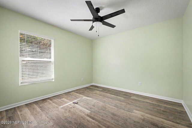 5252 CLEVELAND Road, Jacksonville, FL 32209