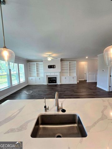 390 Harbour Island Circle, Waverly, GA 31565