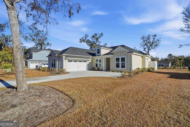 390 Harbour Island Circle, Waverly, GA 31565