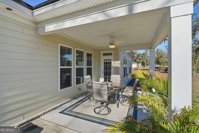 390 Harbour Island Circle, Waverly, GA 31565