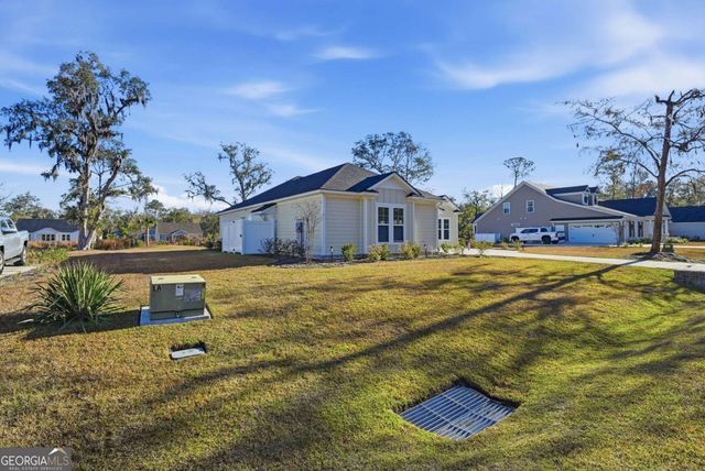 390 Harbour Island Circle, Waverly, GA 31565