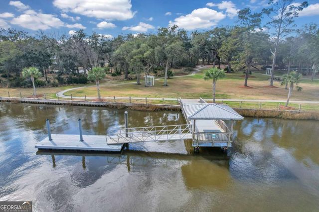 390 Harbour Island Circle, Waverly, GA 31565