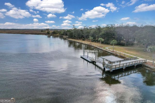 390 Harbour Island Circle, Waverly, GA 31565