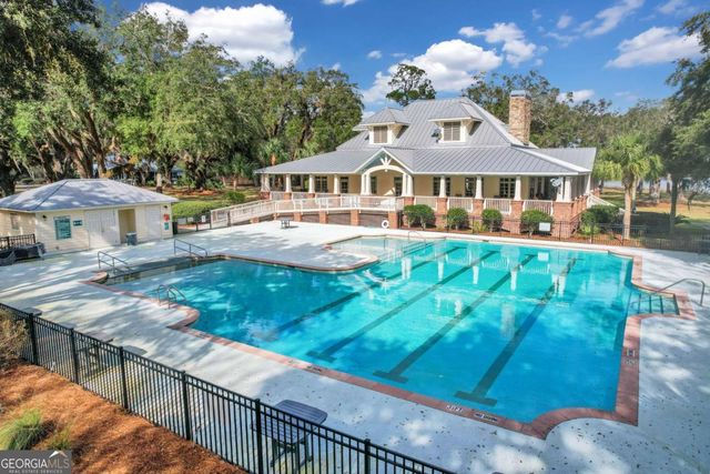 390 Harbour Island Circle, Waverly, GA 31565