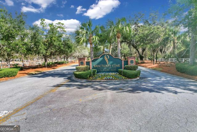 390 Harbour Island Circle, Waverly, GA 31565