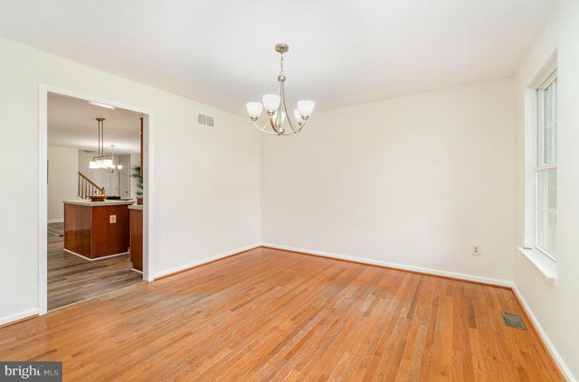 85 SAINT JOHNS RD W, Littlestown, PA 17340