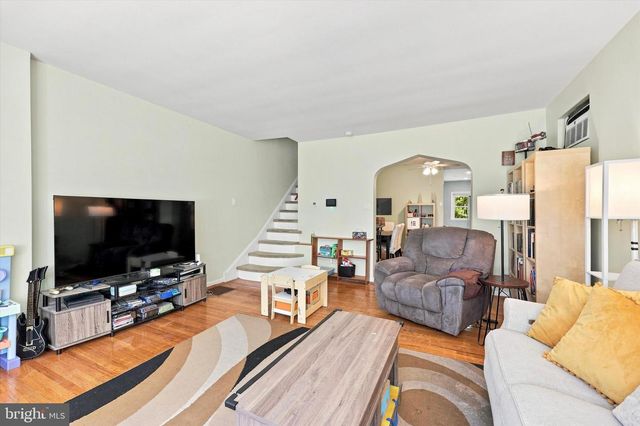 55 E ESSEX AVE, Lansdowne, PA 19050
