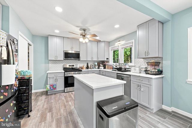 55 E ESSEX AVE, Lansdowne, PA 19050