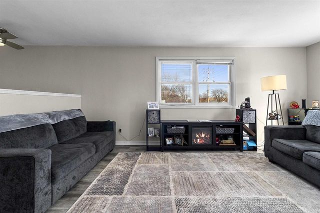 1395 INVERNESS LANE, Neenah, WI 54956