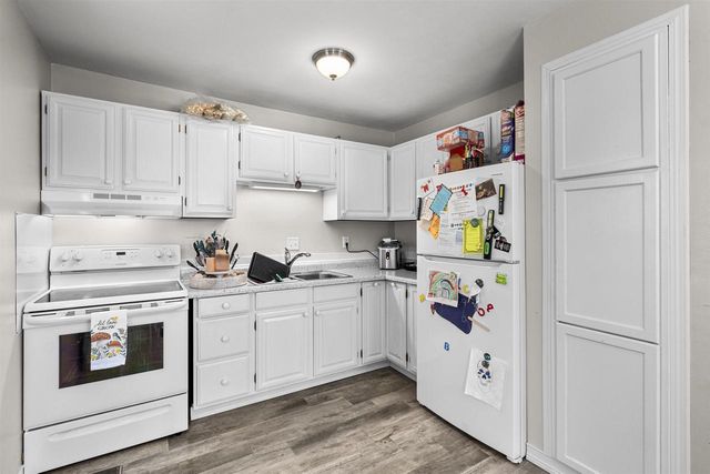 1395 INVERNESS LANE, Neenah, WI 54956