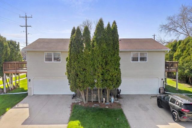 1395 INVERNESS LANE, Neenah, WI 54956