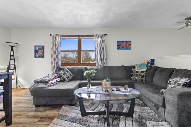 1395 INVERNESS LANE, Neenah, WI 54956