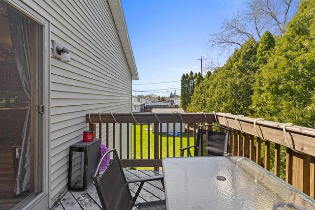 1395 INVERNESS LANE, Neenah, WI 54956