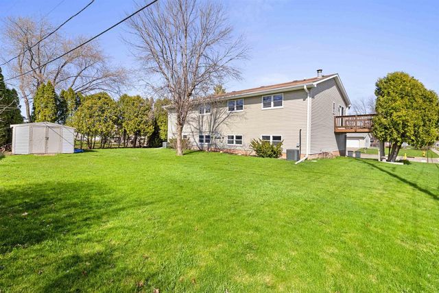 1395 INVERNESS LANE, Neenah, WI 54956