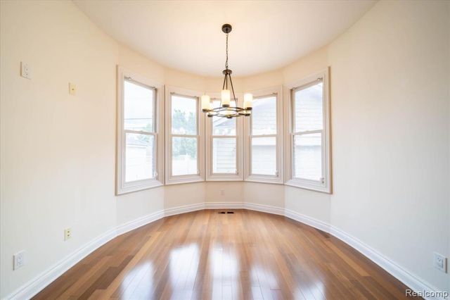 717 S Kenwood Avenue, Royal Oak, MI 48067
