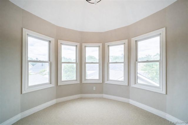 717 S Kenwood Avenue, Royal Oak, MI 48067